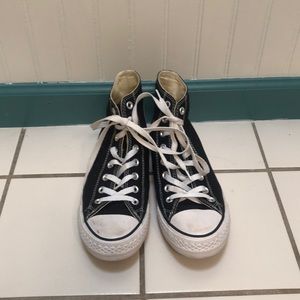 Black converse high tops